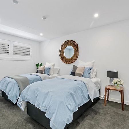 Luxurious Lakefront Penthouse Wanaka Luaran gambar