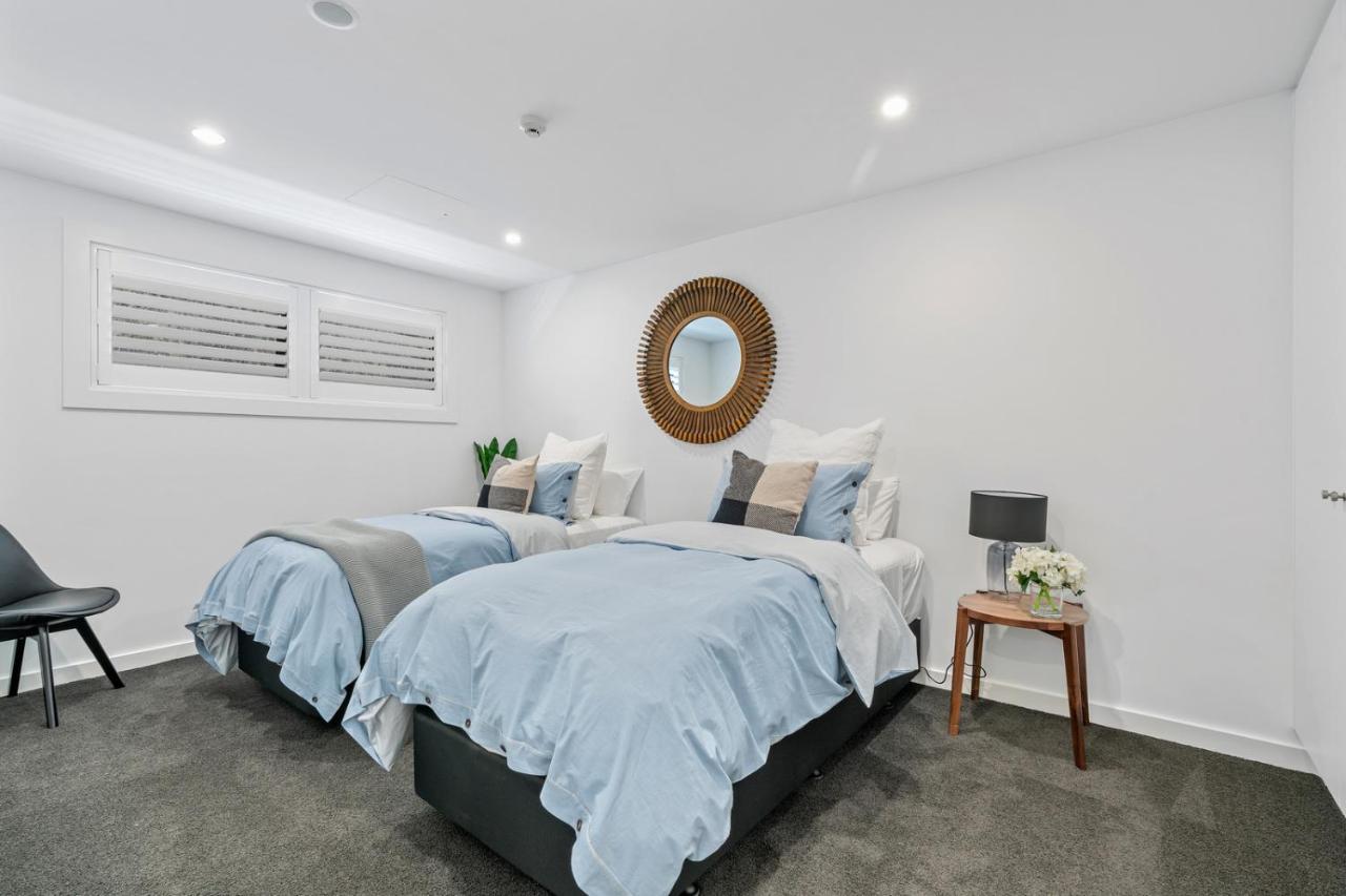 Luxurious Lakefront Penthouse Wanaka Luaran gambar