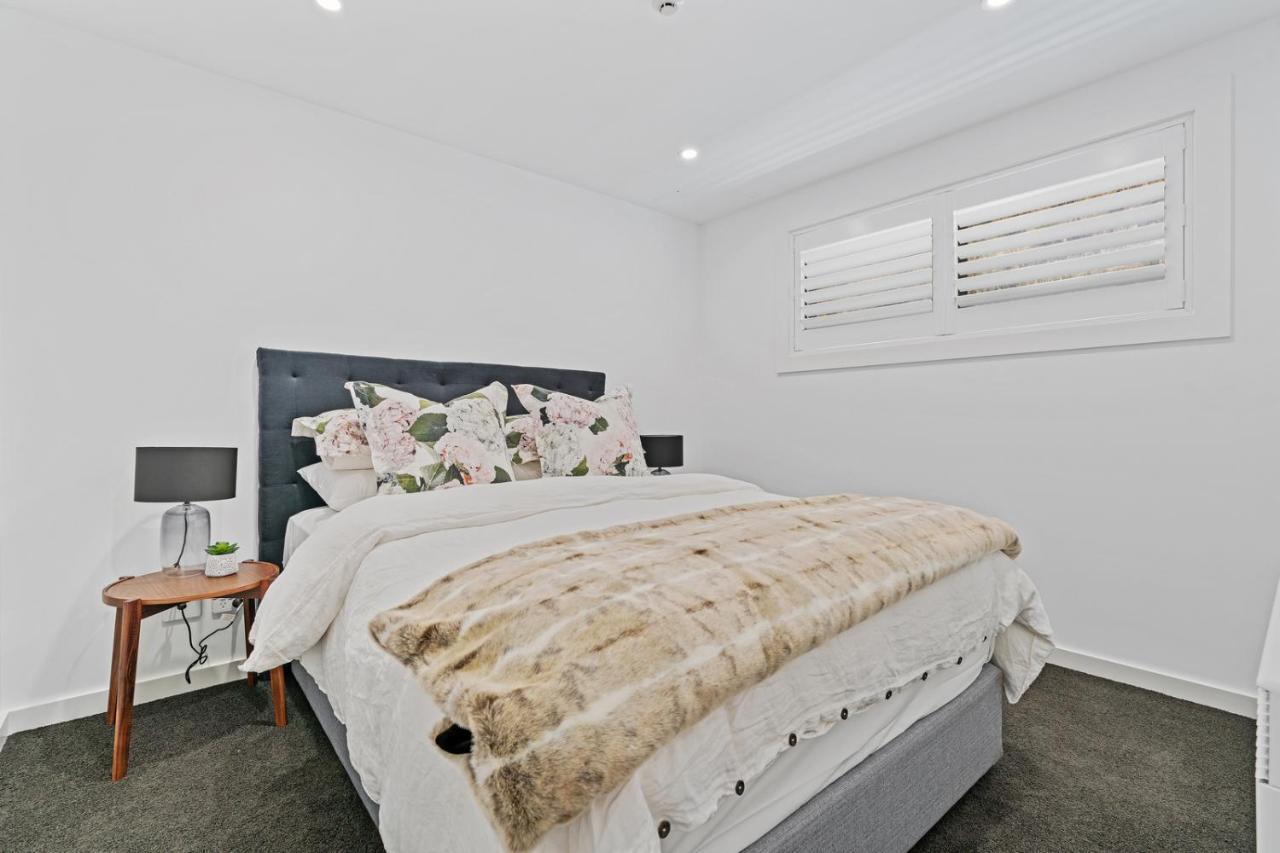 Luxurious Lakefront Penthouse Wanaka Luaran gambar