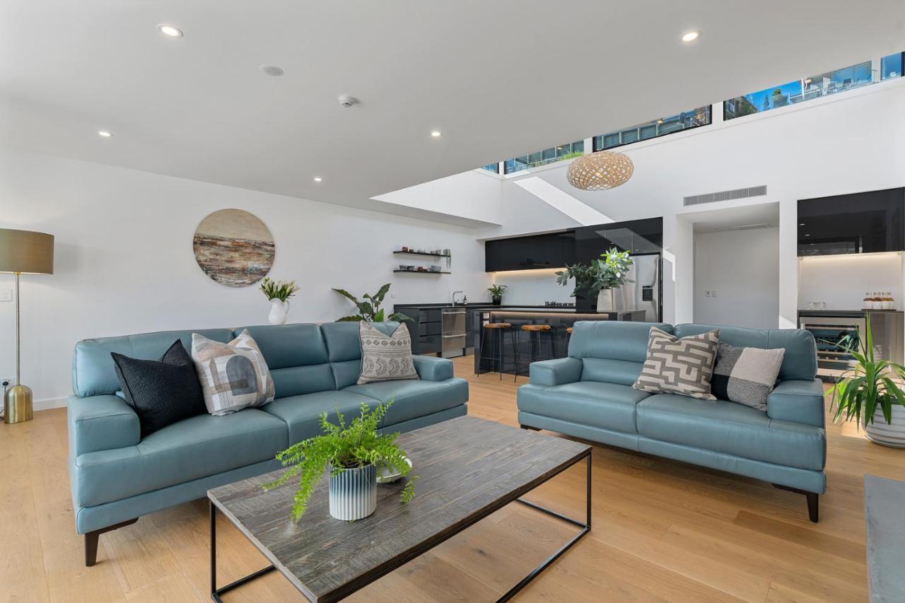Luxurious Lakefront Penthouse Wanaka Luaran gambar